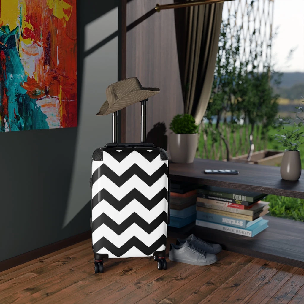 Cabin Suitcase - Ziggy Zag